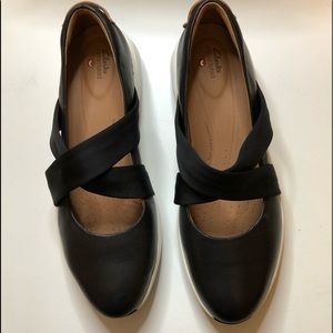 Clarks Un Rio Cross Sneaker (Women)